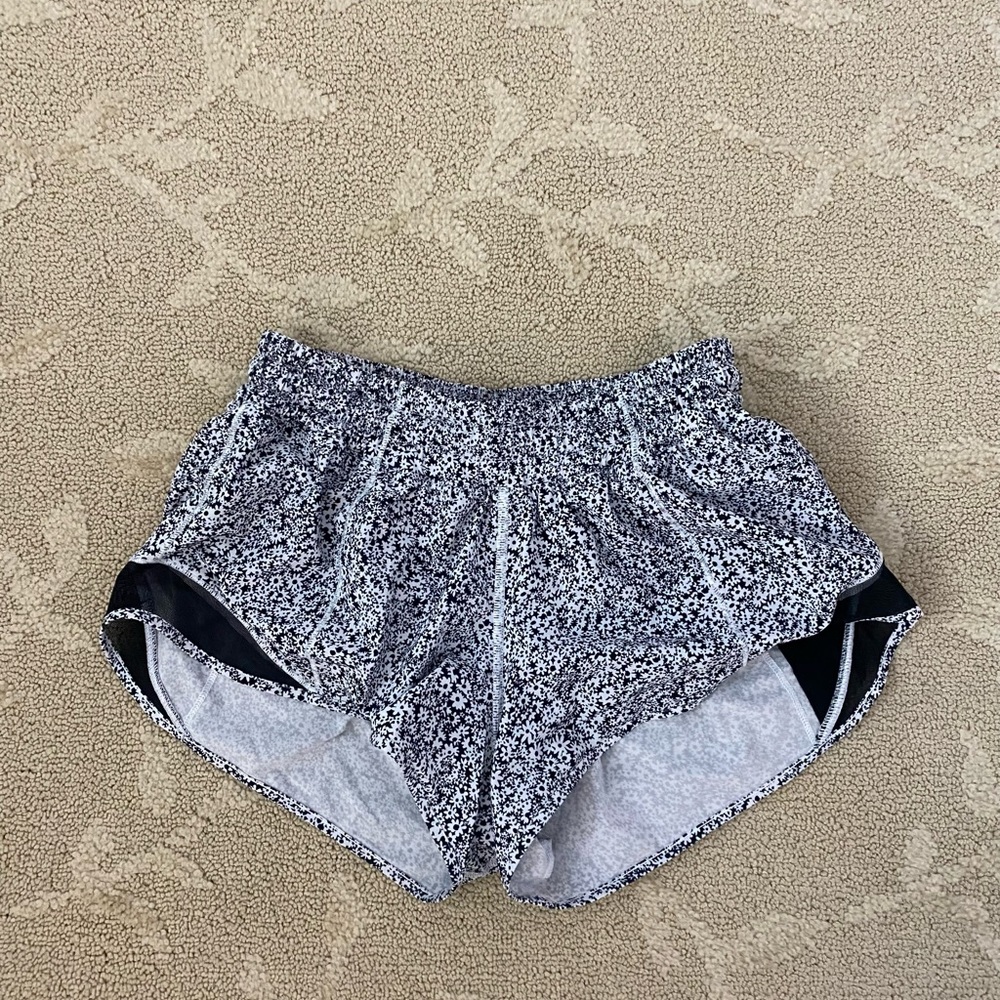Hotty Hot Low-Rise Lined Short 2.5"